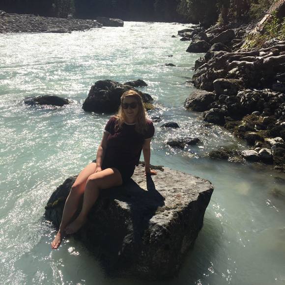 Meet your Posher, Leah michelle - Picture 1 of 1